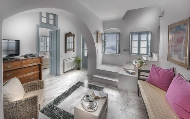 Aigialos Luxury Traditional Houses
