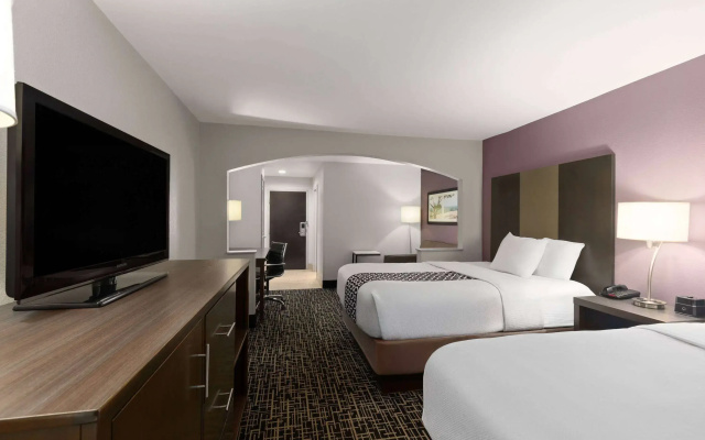 La Quinta Inn & Suites by Wyndham Snellville-Stone Mountain