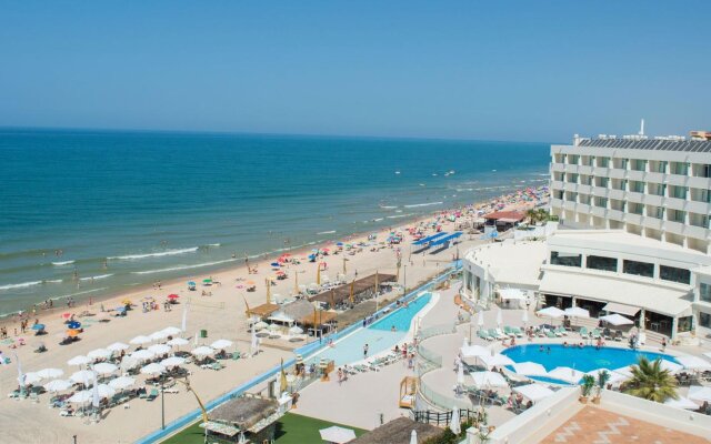 On Hotels Oceanfront - Adults Only