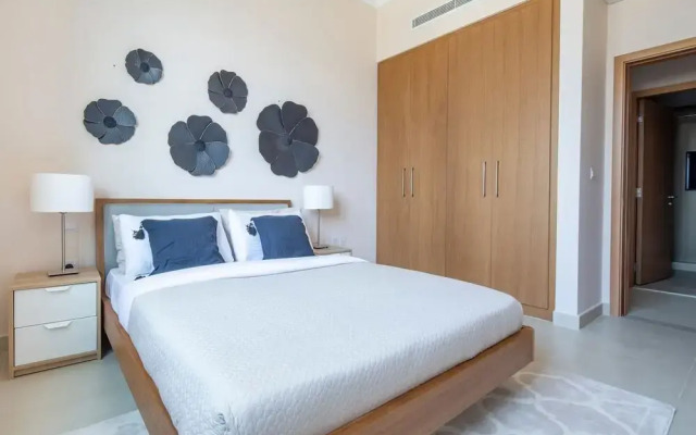 Modern 2BR w/ Tranquil Ambience in Emirates Hills!