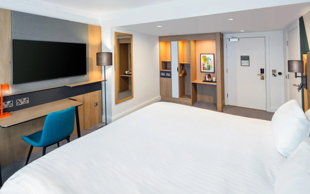 Holiday Inn Reading South M4 Jct11 by IHG