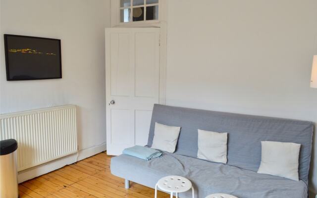 Central 2 Bedroom Flat in Edinburgh