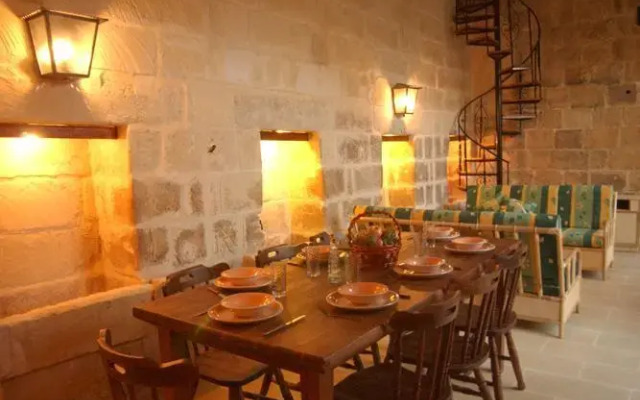 Ta Zaren Farmhouse