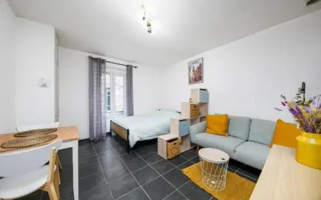 Agréable T1 Situé Au Centre Historique De Dinan