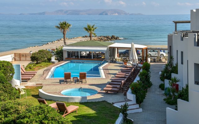 Yria Beach Hotel
