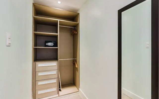 Las Islas Condominiums