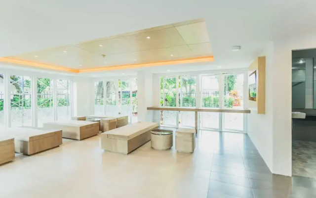 Condo in Kata in Ozone - Unit A506