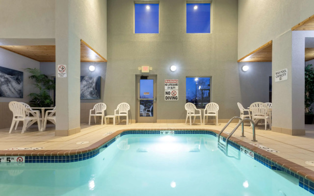 Grandstay Residential Suites Hotel - Sheboygan