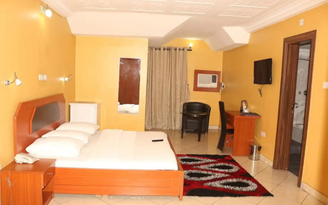 Royal Charlin Hotel and Suites