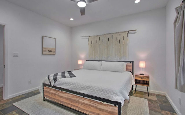 Medicine Park Cabin w/ Mountain Views!