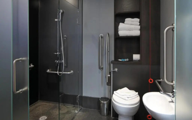 Piccadilly Apartments Hotel
