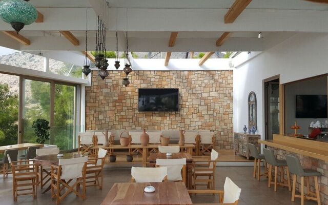 Pefkos Blue Hotel