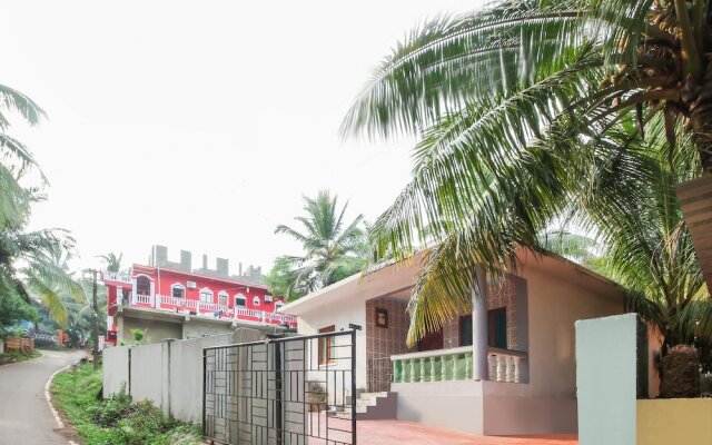 OYO 15529 Home Decent 2BHK Candolim