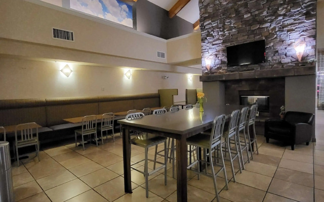 Red Lion Inn & Suites Phoenix/Tempe - Asu