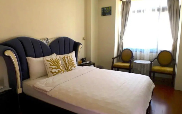 Amicasa Guesthouse