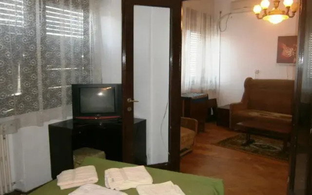 Maya Studio