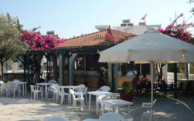 Pefkos Garden