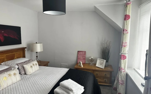 The Sandgate New Immaculate 1-bed Apartment in Ayr