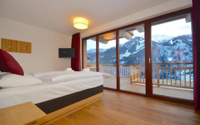 Ski-In / Ski-Out Chalet Maiskogel 13a by Alpen Apartments