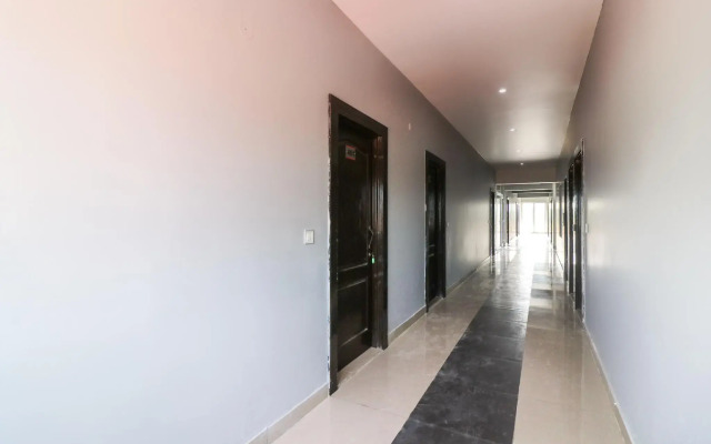 OYO 62042 Niloy Guest House
