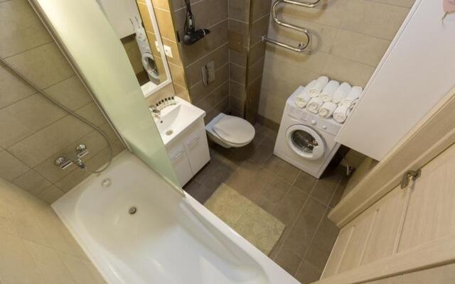 Азбука на улице Октябрьской Революции 23A