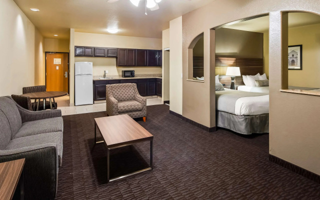 Best Western Plus Hill Country Suites
