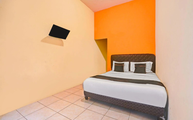 Hotel O Banuwa Family Residence – Guest Rooms – Surabaya