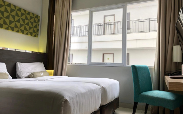 Clove Hotel