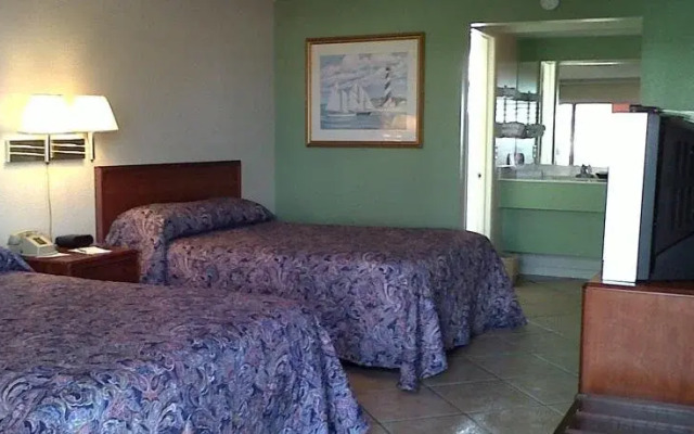 Monterey Inn and Marina
