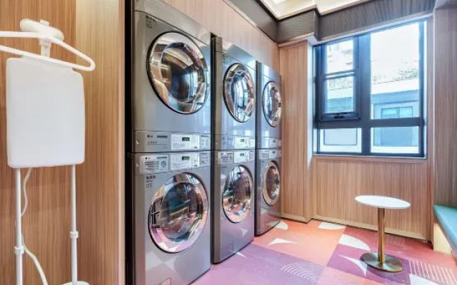 Orange Hotel (Beijing Wangjing 798 Art District)