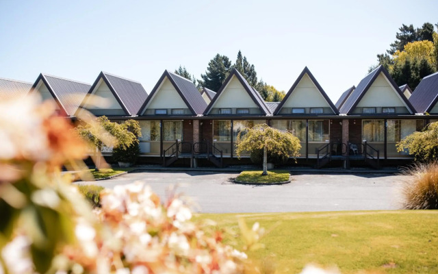 Ascot Park Hotel