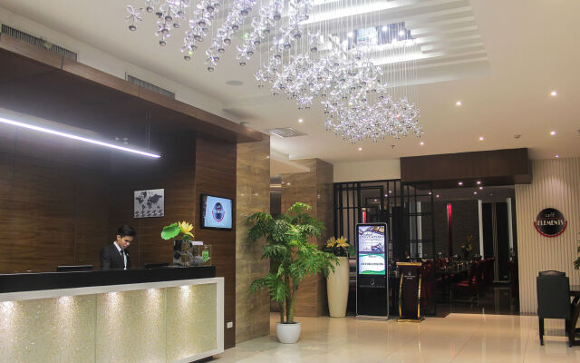 Brentwood Suites