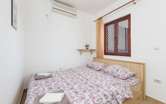 Crystal Sky Apartments