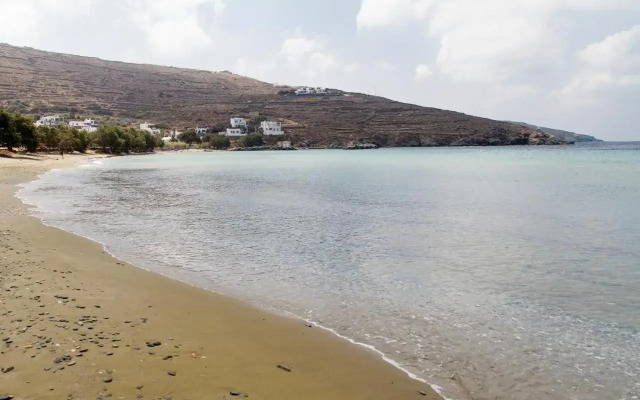 7 Bedroom Agios Romanos Villa in Tinos - BLG 69205