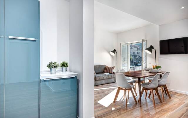 Luxury Blues Apartment