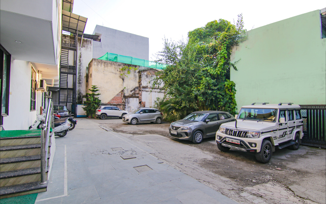 Fabhotel City Palace