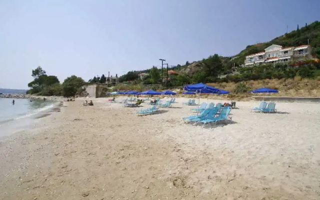 Rosa's ·Beach Studios·