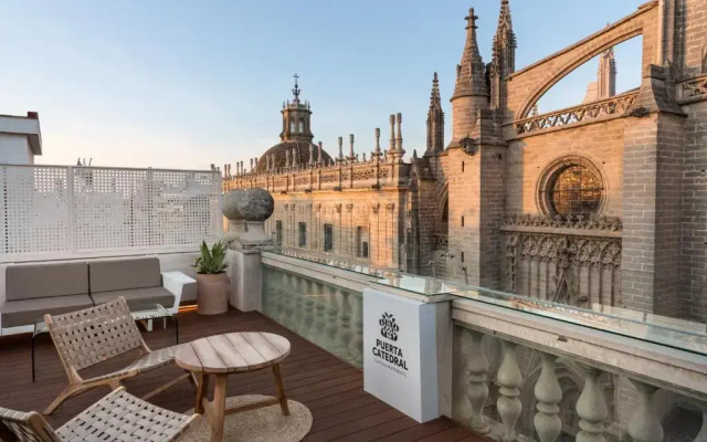 Puerta Catedral Suites
