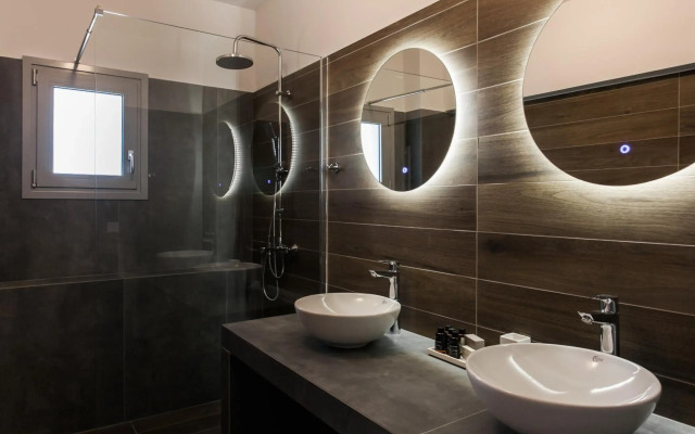 Stellar 3BR Apartment with Balcony by UPSTREET