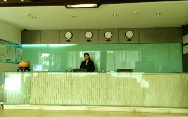 Xinyang Tianyi Express Hotel