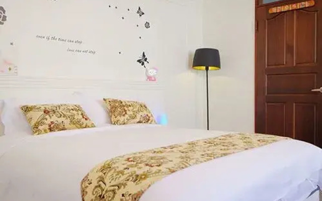Riparian Breeze Bed and Breakfast