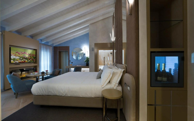 Vip's Motel Luxury Accommodation & Spa