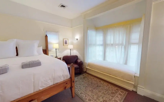 Preston Suite #8