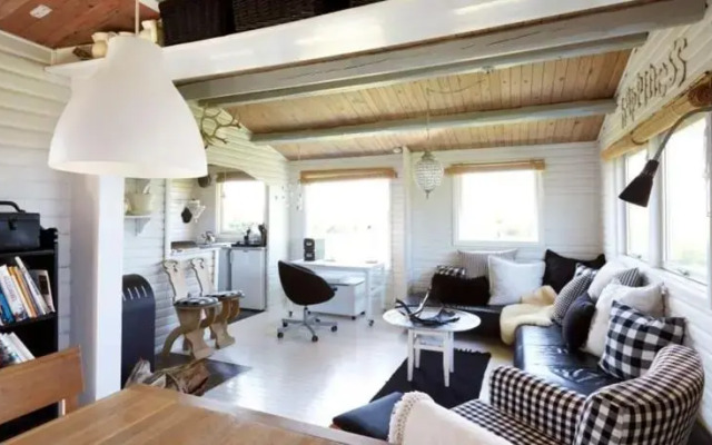 Stenene 142 Holiday House