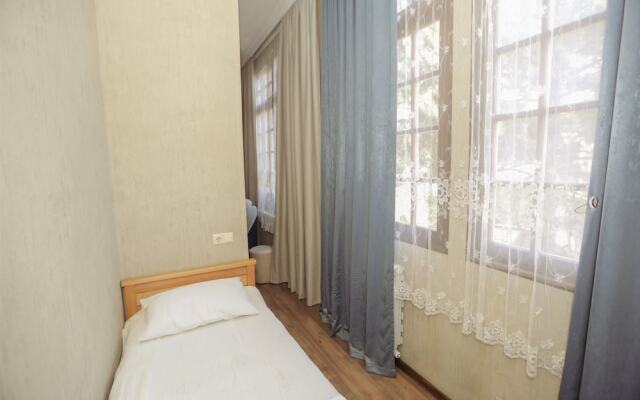 Апартаменты рядом с Art Cafe Home