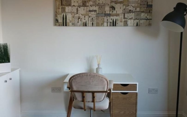 Cliffe House by Kasar Stays