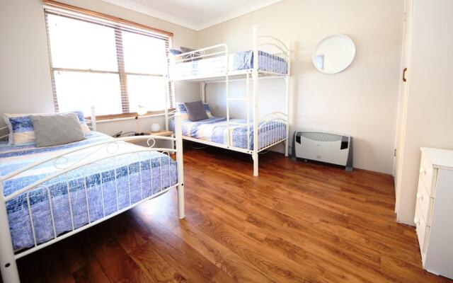 Dunbar Court  Unit 5 at South West Rocks