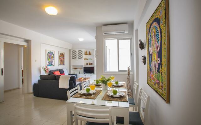 Mackenzie Leo Seafront Suite