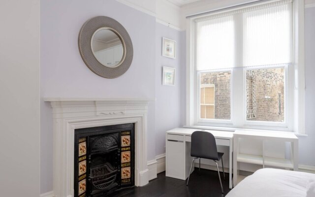 Bright 2 Bed Flat Near Belsize Park, Fits 4 Guests