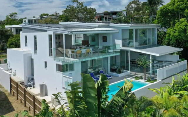 Magnificent views on Arkana, Noosa Heads